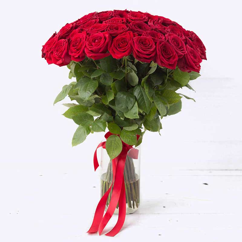 Монобукеты. Красные розы Ред Наоми 60 см поштучно - Купить цветы